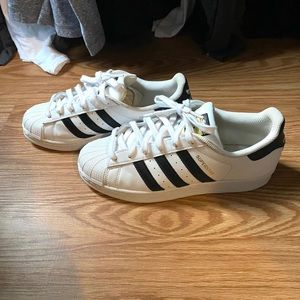Classic Shell toe Adidas